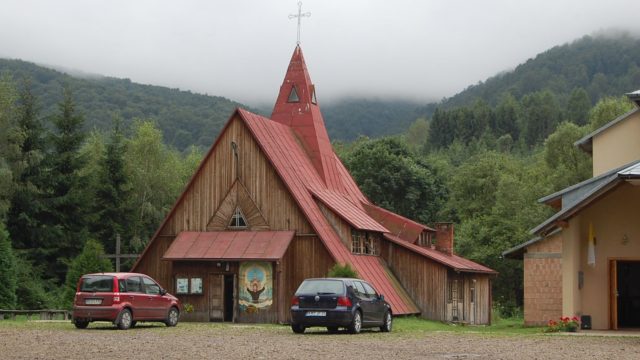 bieszczady-wetlina-ustrzyki-gorne-asfalt-lipiec-2010-025