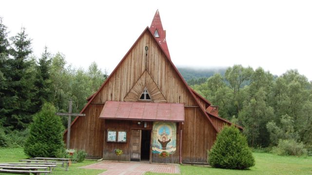 bieszczady-wetlina-ustrzyki-gorne-asfalt-lipiec-2010-026
