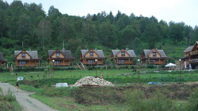 bieszczady-wetlina-ustrzyki-gorne-asfalt-lipiec-2010-079