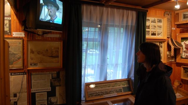 huculi-muzeum-pttki-ustrzyki-gorne-bieszczady-lipiec-2010-055