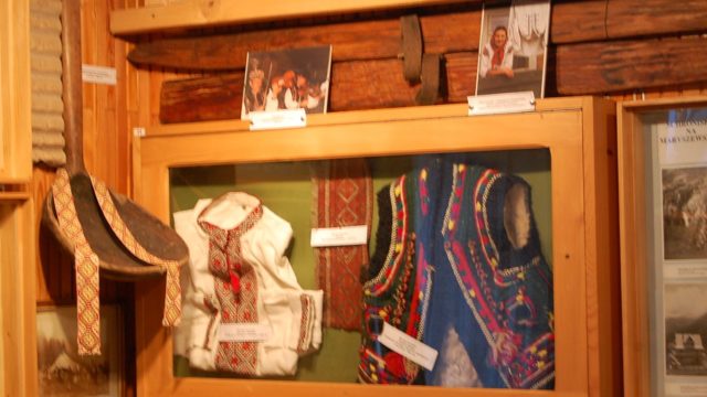 huculi-muzeum-pttki-ustrzyki-gorne-bieszczady-lipiec-2010-057