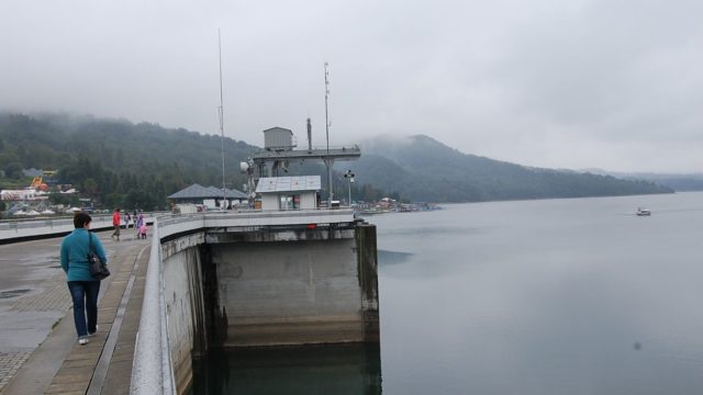 solina-myczkowce-zapora-lipiec-2010-020