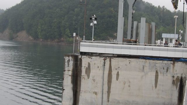 solina-myczkowce-zapora-lipiec-2010-034