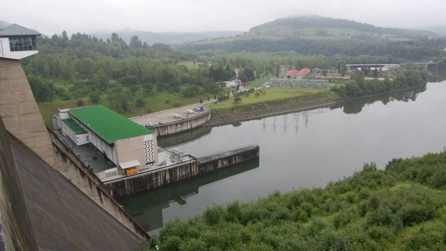 solina-myczkowce-zapora-lipiec-2010-036