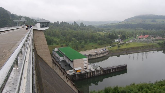 solina-myczkowce-zapora-lipiec-2010-037