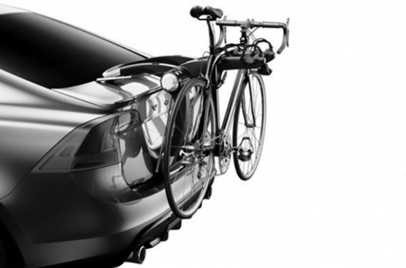 Rowerowy maj. Krótki przegląd bagażnikowych nowości Podróże, LIFESTYLE - Sezon rowerowy rozpoczął się już na dobre. Z roku na rok na dwóch kółkach pedałuje coraz większa ilość Polaków. Miłośnicy tej formy rekreacji często wsiadają na rower z dala od swego miejsca zamieszkania.