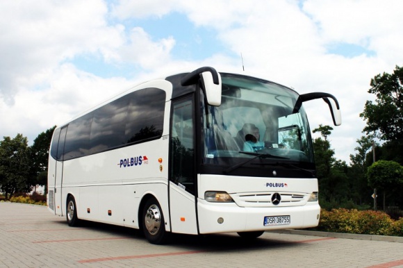 W mikołajki pojedziesz na wrocławskie lotnisko bezpłatnie. Rusza nowy autobus Podróże, LIFESTYLE - W środę ruszy WRO Airport Express - ekspresowy autobus, kursujący między wrocławskim lotniskiem a Dworcem Wrocław. Płatność kartą w autobusie i darmowe WiFi to tylko niektóre z udogodnień, jakie przygotowano dla pasażerów.