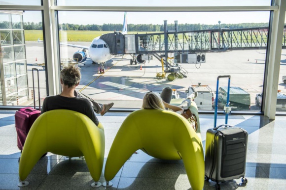 Ryanair poleci z Wrocławia do Kijowa Podróże, LIFESTYLE - Ryanair ogłosił nowy kierunek lotów z Wrocławia. Od listopada irlandzki przewoźnik poleci na największe ukraińskie lotnisko - Kijów-Boryspol. Będzie to trzecie połączenie na Ukrainę dostępne z wrocławskiego portu.