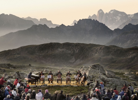 Muzyczny spektakl w sercu Dolomitów Podróże, LIFESTYLE - Informacja prasowa dotycząca festiwalu Sounds of Dolomites w Trentino