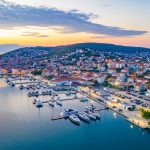 Polski turysta: szuka okazji i podróżuje poza sezonem